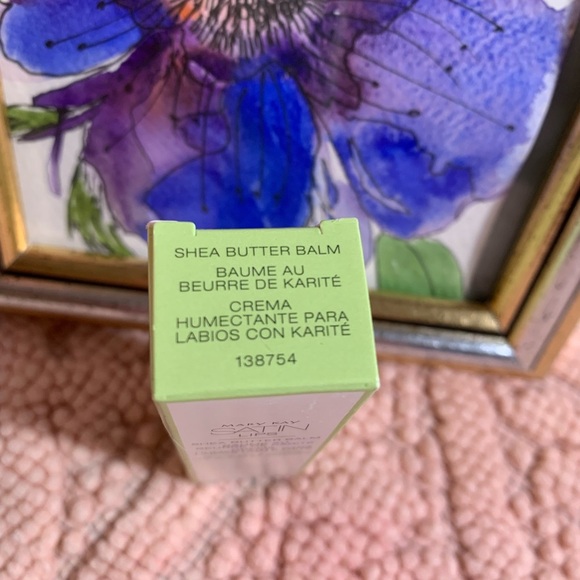 Mary Kay White Tea & Citrus Satin Lips® Shea Butter Balm - Picture 4 of 4